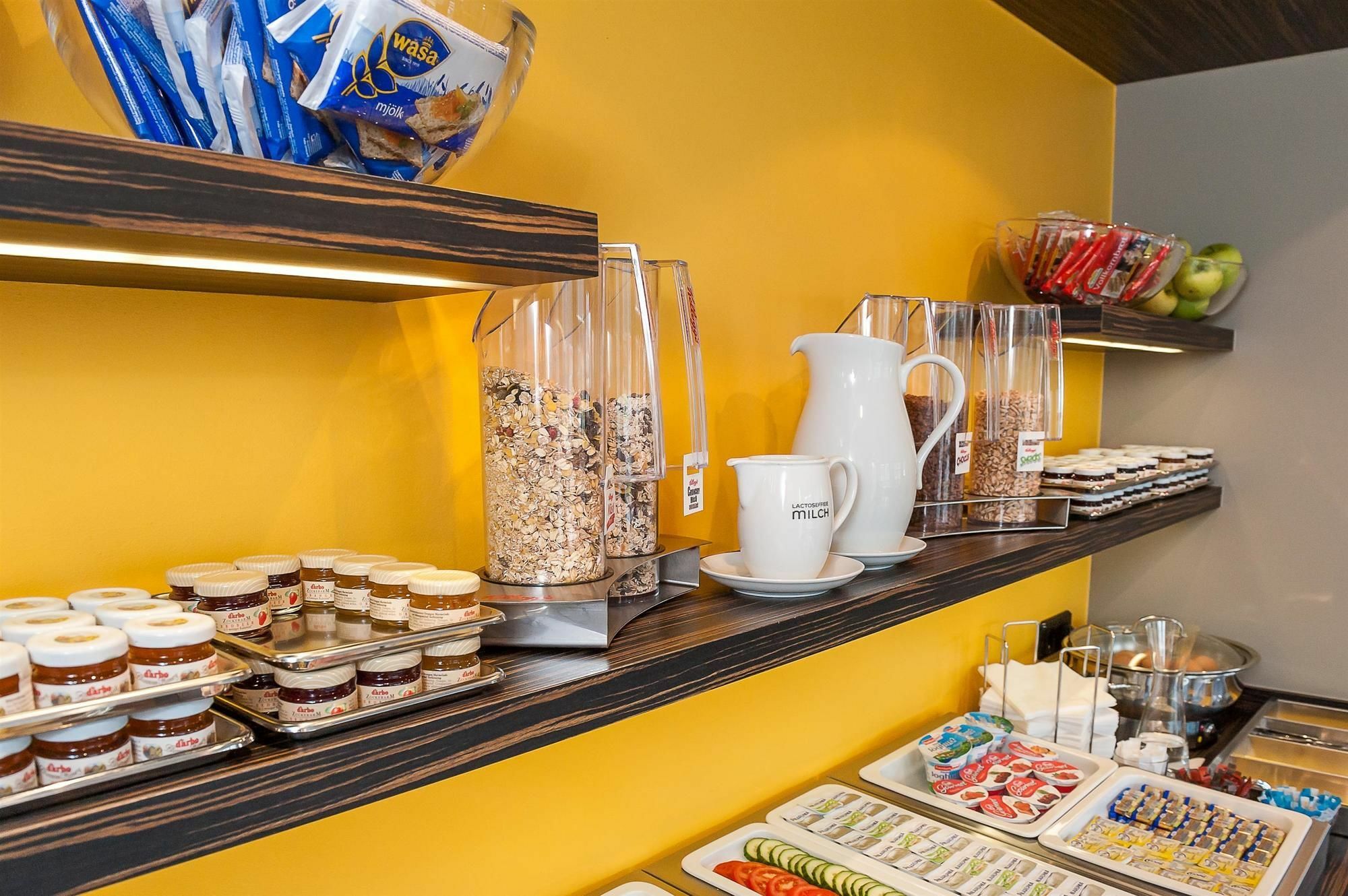 B&B Hotel Kassel-Sued エクステリア 写真